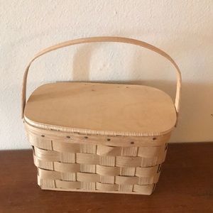 Vintage picnic basket basket made in Putney Vermont